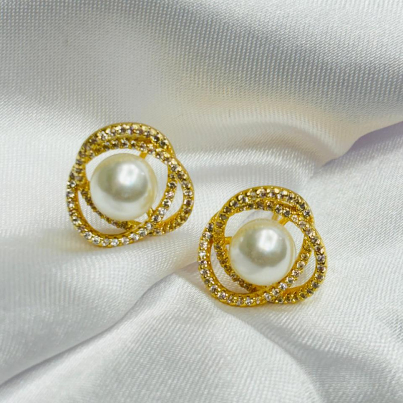 Elegant White and Gold Pearl Earrings